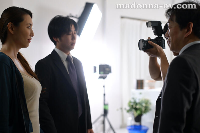 【中出し】 ヌードモデルNTR 上司と羞恥に溺れた妻の衝撃的浮気映像 ...