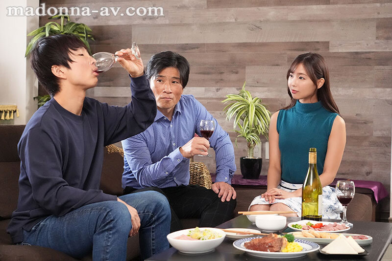 【中出し】 愛を認めさせたくて妻と絶倫の後輩を2人きりにして3時間…抜...