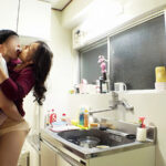 【中出し】 「おばさんでも抱いてくれる？」 近所のエロい人妻に種付けした話し。 『FANZA』