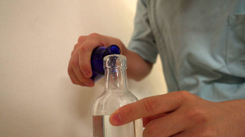 【中出し】 乳首の感度が20倍になる媚薬マッサージで巨乳人妻が屈辱の快...