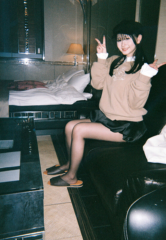 【中出し】 会社では大人しめな理系女子の静河さんにいきなりラブホデート...