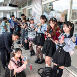 【中出し】 地雷系たちんぼ女子！交渉次第でNNOK！援交・割り切りする地雷系女子たちは最近公園で取り締まりが厳しくなったからとコンビニ前で立ちんぼ開始！貧困・推し活・暇つぶしと理由はそれぞれだけどお出かけついでに安心安全に活動中！？ 『FANZA』