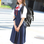 【中出し】 修学旅行で来ていた微乳J●を自由時間の2時間、ハメまくった（笑） ネットで知り合った初対面のおじさんにリアルで会ったが最後。断り切れなくて、中出しまでされてしまった無垢女子。 ゆな 『FANZA』