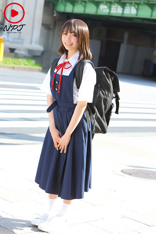 【中出し】 修学旅行で来ていた微乳J●を自由時間の2時間、ハメまくった...