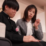 【中出し】 愛する息子の卒業記念に筆おろし 『FANZA』