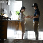 【中出し】 配達指定NTR ※午前着※にしているのにいつも妻しか居ない午後に宅配業者はやって来て…。 浜辺栞帆 『FANZA』