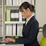 【中出し】 BDSM ムカツク女上司を7日間監禁×拘束具×人体固定で中出し肉便器にしてわからせる！！ 月野江すい 『FANZA』