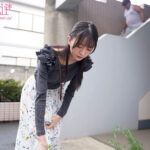 【中出し】 不愛想な隣人女子大生が、廊下で無愛想にパンツを見せつけてきますが…ムラムラしてんの？ 幸村泉希 『FANZA』