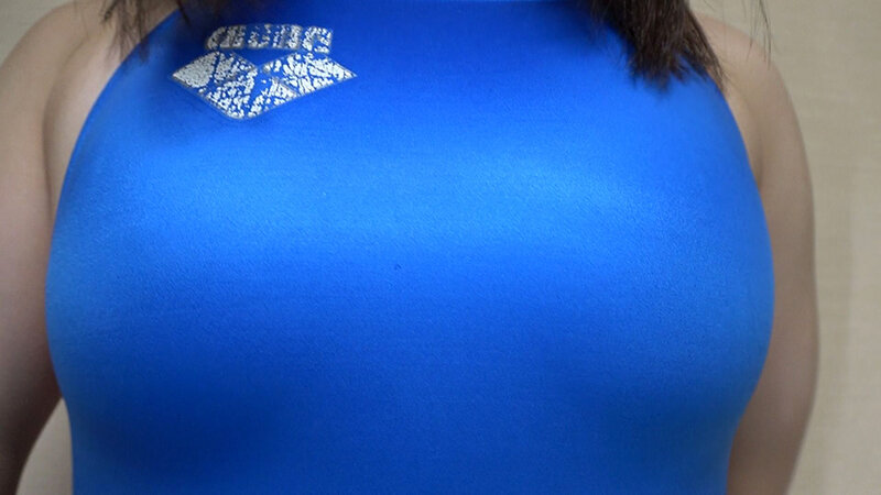 【中出し】 松井日奈子 濡れてテカってピッタリ密着 神競泳水着 可愛い...