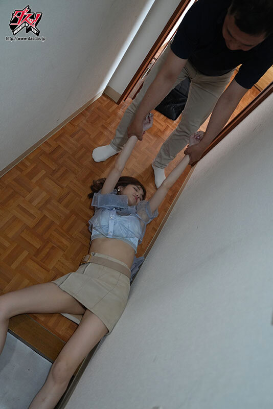 【中出し】 さて、オジサンの本気を見せてあげよう。俺の精子が腐る程の膣...