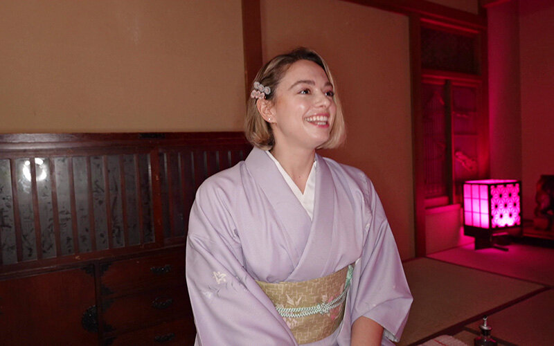 【中出し】 旅館女将は爆尻西欧人 泡々ぬるぬるお風呂のおもてなし ソフ...