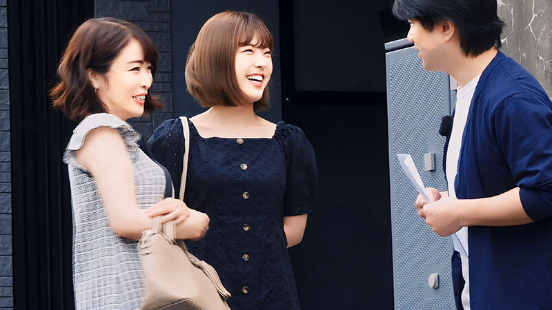 【中出し】 親友みたいな仲良し母娘ナンパ親子丼特盛10組21人555分...