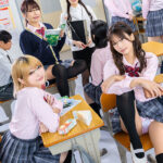 【中出し】 えっ！？90％？何だこの数字は？犯せる確率が可視化されてボクだけに見える世界！去年まで女子校だった学校に入学したらほぼ女子！モテるかと思ったらほぼ毎日いじめられて奴●扱い！そんなある日転機が…。 『FANZA』