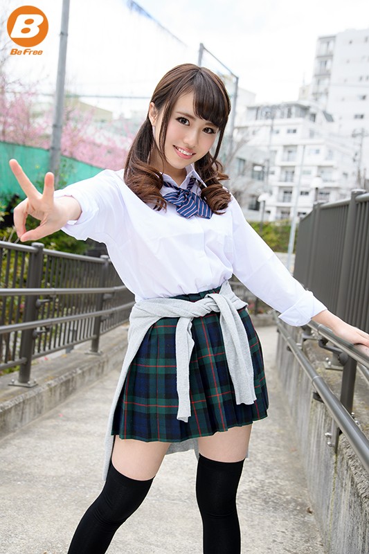 【中出し】 ニーハイ小悪魔 制服美少女 相沢夏帆 『FANZA』