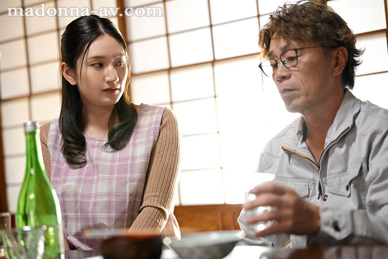 【中出し】 娘が旅行中の一週間…娘の親友で保育士の玲衣さんに誘われ、十...