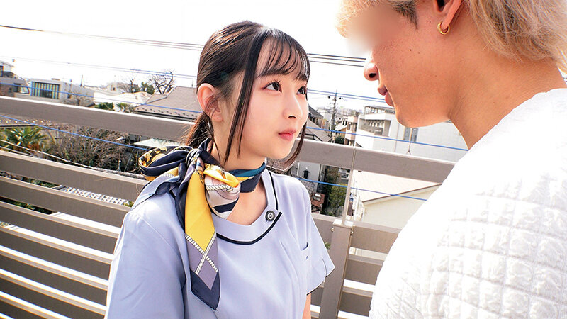 【中出し】 清楚で美しい美容部員さんが童貞君に青空の下で脳がトロけるベ...