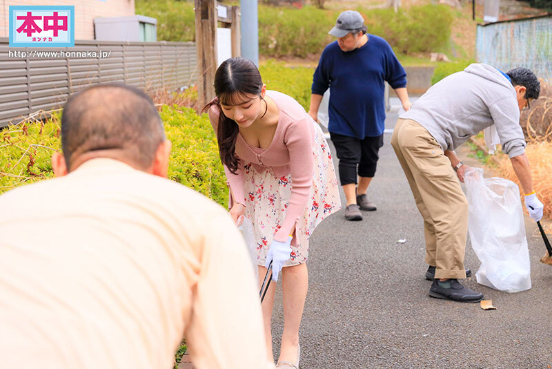 【中出し】 私の巨乳に目をつけられてー旦那が不在の日中、義父と町内会の...