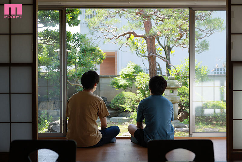 【中出し】 男友達みたいな距離感だった幼馴染と10年ぶりに再会したら…...