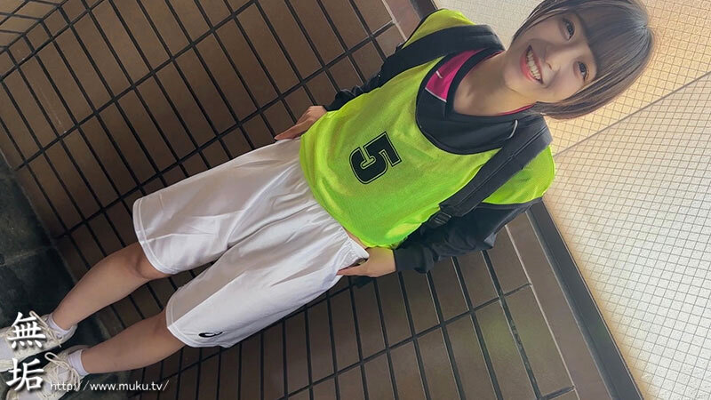 【中出し】 部活帰りの汗だく美少女と練習着のまま即ハメ青春SEX！ 運...