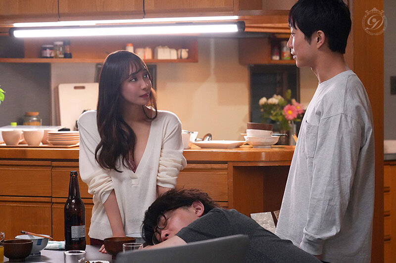 【中出し】 「動かなければお義兄さんは悪くないから。」夫に相手にされな...