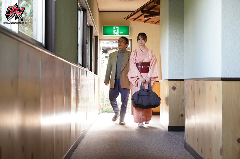 【中出し】 女将さんと一泊二日の自由恋愛。予約が2年は取れない おもて...