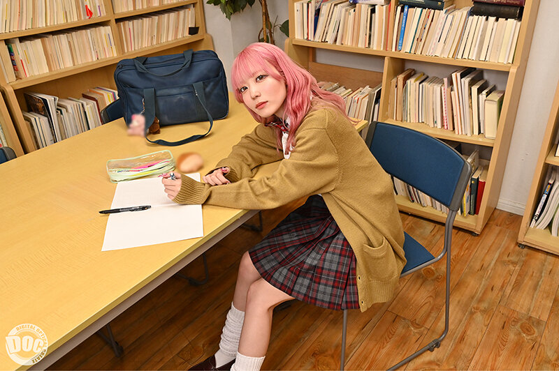 【中出し】 【VR】普段は接点のない1軍ギャルに勃起チ〇ポを見られてマ...